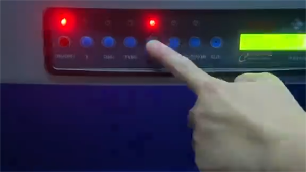 2 标准光源箱7